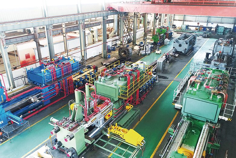 Extrusion presses in the assembly workshop